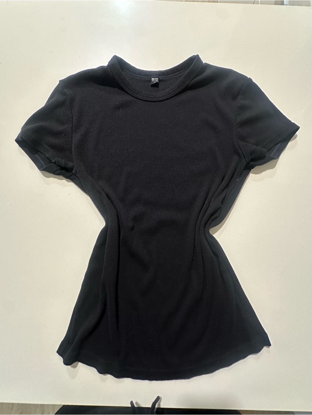 Uniqlo Black Women's Short Sleeve Crewneck Tee